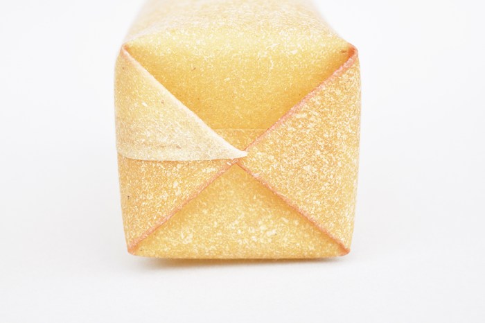 japanese packaging, packaging, cellulose, sugar beet, sugar beet pulp, material research, Karlijn Sibbel, folding